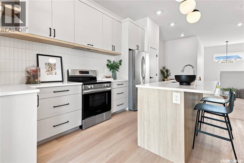 655 Underhill ROAD — photo 17 of 40