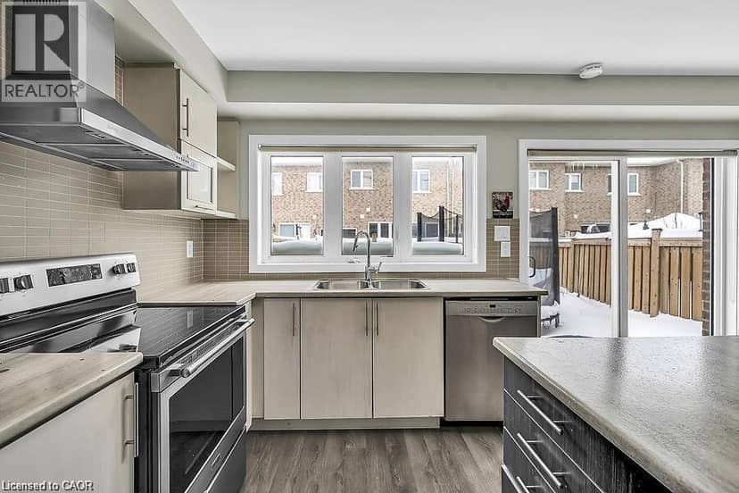 457 QUEEN MARY Drive — photo 15 of 39
