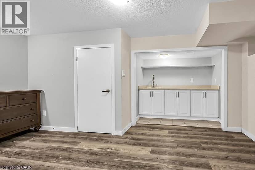 457 QUEEN MARY Drive — photo 33 of 39