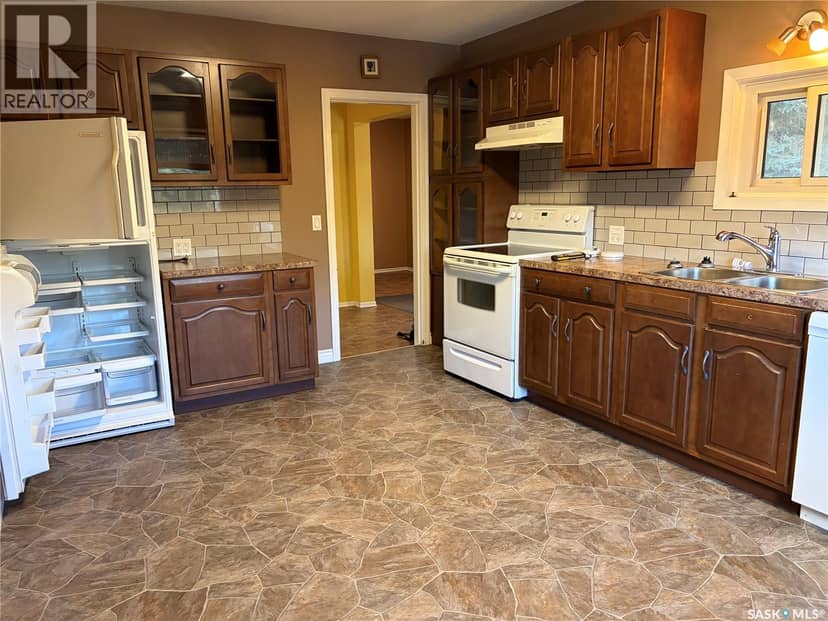 554 St Anthony STREET — photo 10 of 30