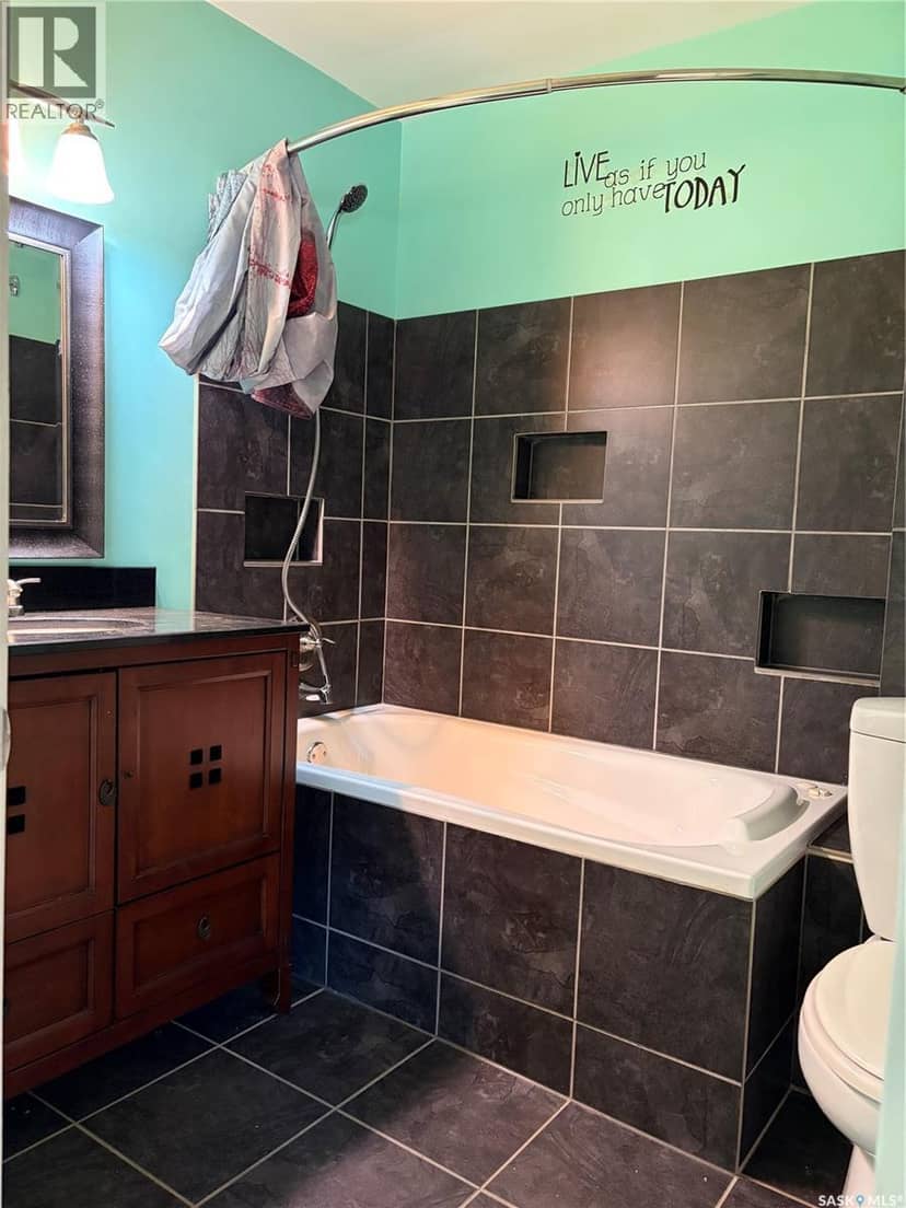 554 St Anthony STREET — photo 12 of 30