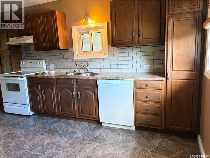 554 St Anthony STREET, Bruno, photo 8