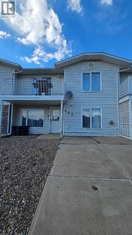207 Centre Avenue NE, Milk River