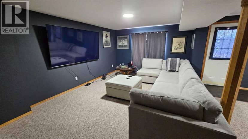 207 Centre Avenue NE — photo 15 of 25