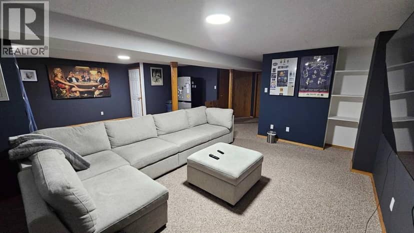 207 Centre Avenue NE — photo 16 of 25
