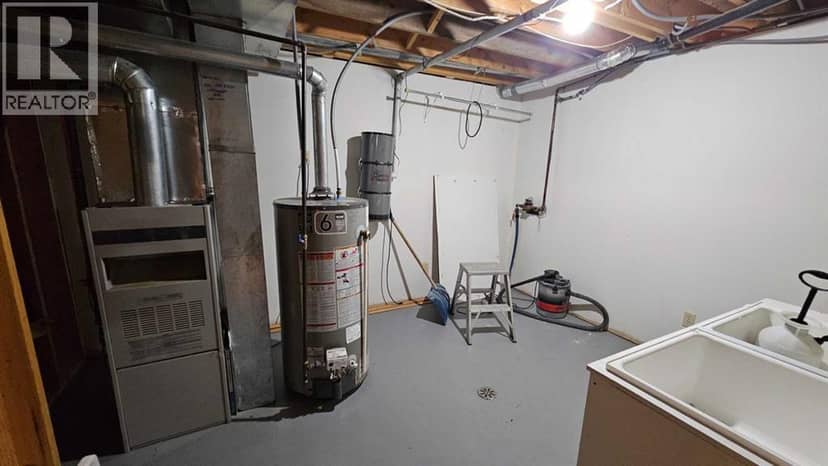 207 Centre Avenue NE — photo 22 of 25