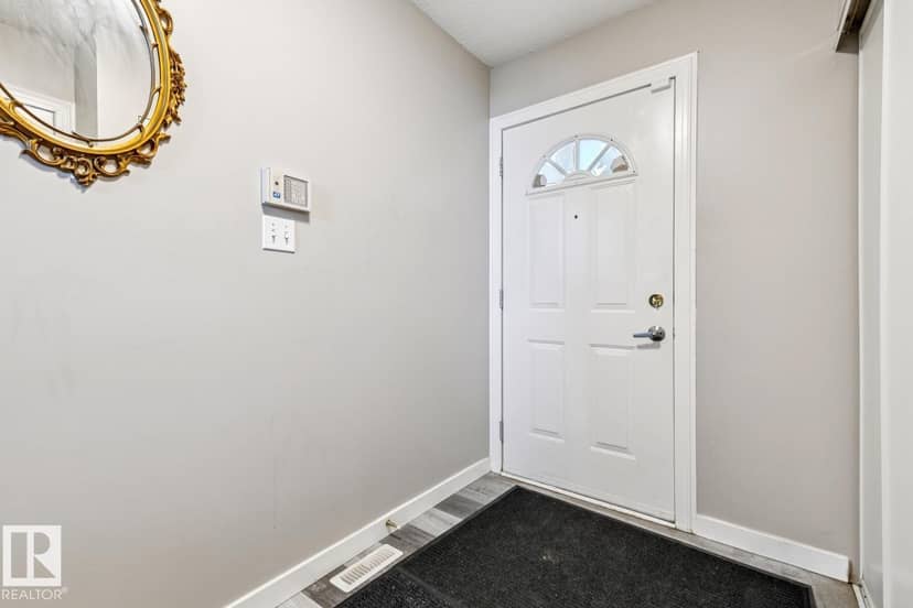 #40 9520 174 ST NW, Edmonton, photo 2