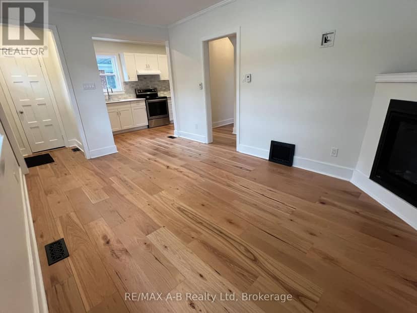 34 Somerset Street — photo 6 of 36