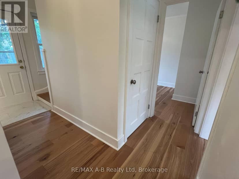 34 Somerset Street — photo 8 of 36