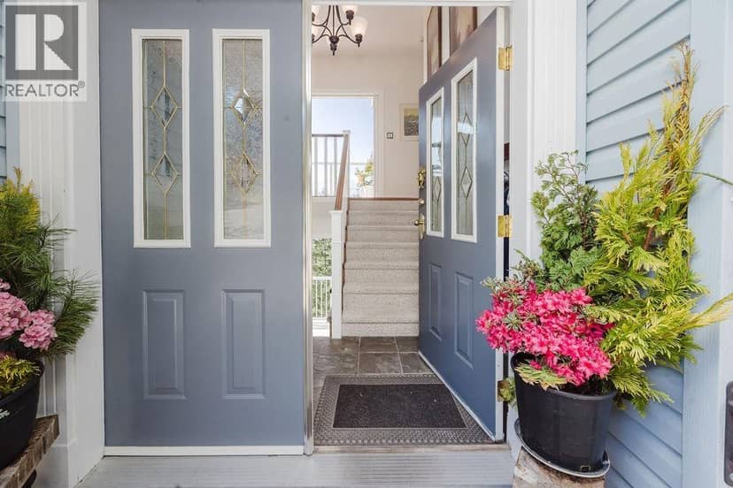 5872 DEERHORN DRIVE, Sechelt, photo 2