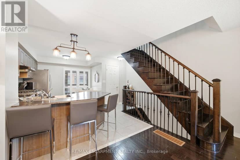 73 Ted Wray Circle — photo 11 of 40