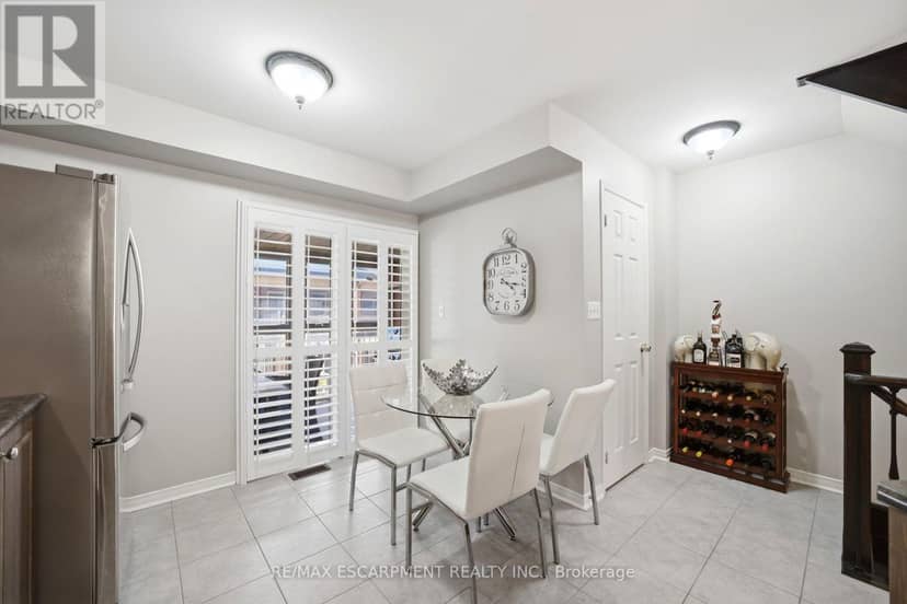 73 Ted Wray Circle — photo 15 of 40
