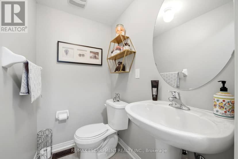 73 Ted Wray Circle — photo 18 of 40