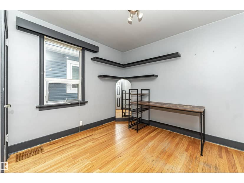 10930 80 AV NW — photo 10 of 40