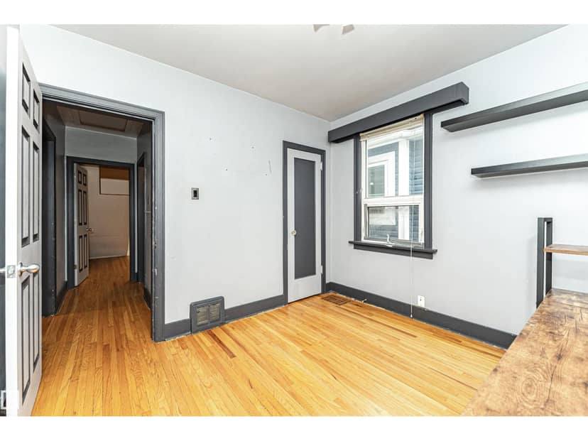 10930 80 AV NW — photo 11 of 40
