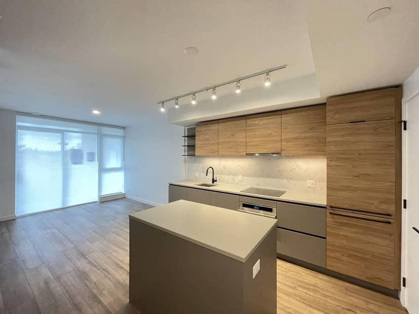 7XX 10448 UNIVERSITY DR, Surrey, photo 6