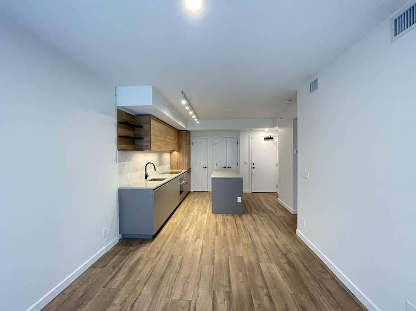 7XX 10448 UNIVERSITY DR, Surrey, photo 8