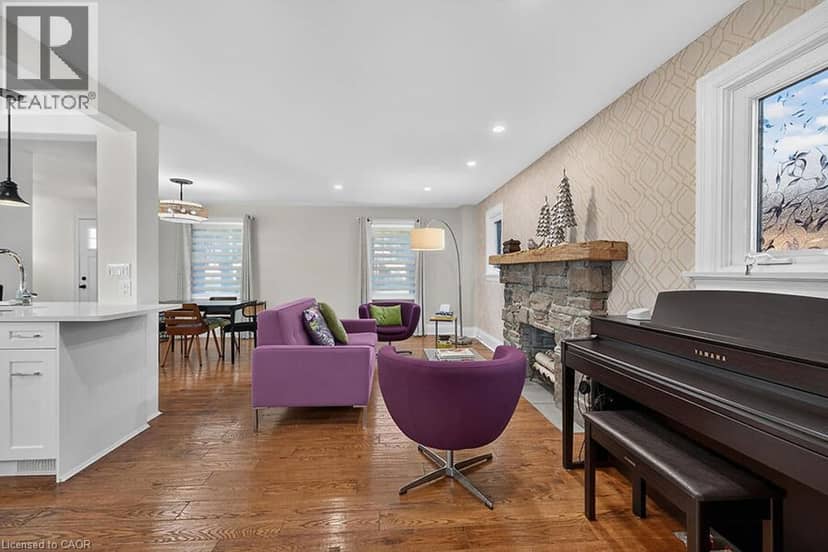 33 BELLEVUE Avenue — photo 10 of 40