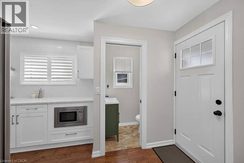 33 BELLEVUE Avenue — photo 12 of 40
