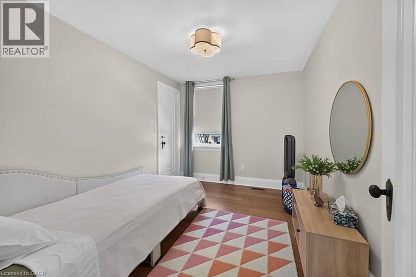 33 BELLEVUE Avenue — photo 23 of 40