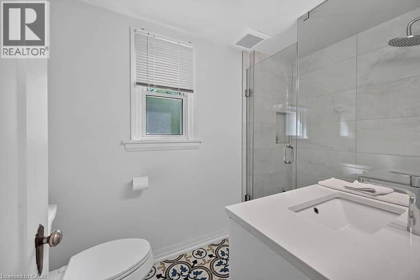 33 BELLEVUE Avenue — photo 25 of 40