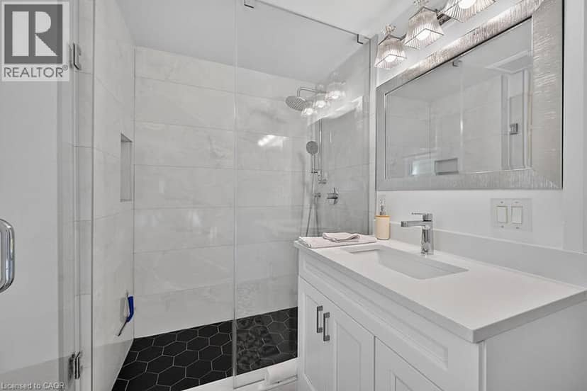 33 BELLEVUE Avenue — photo 26 of 40