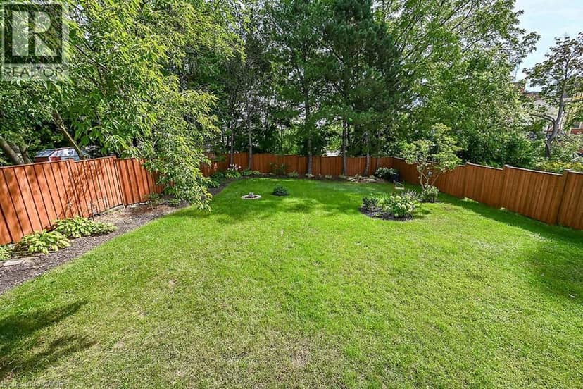 33 BELLEVUE Avenue — photo 39 of 40