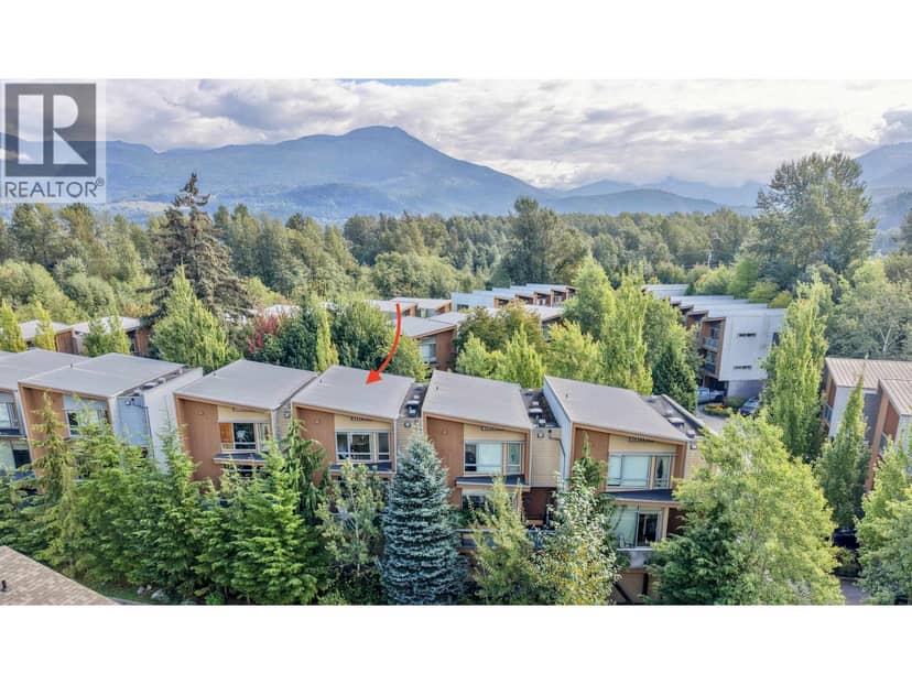 28 39893 GOVERNMENT ROAD, Squamish