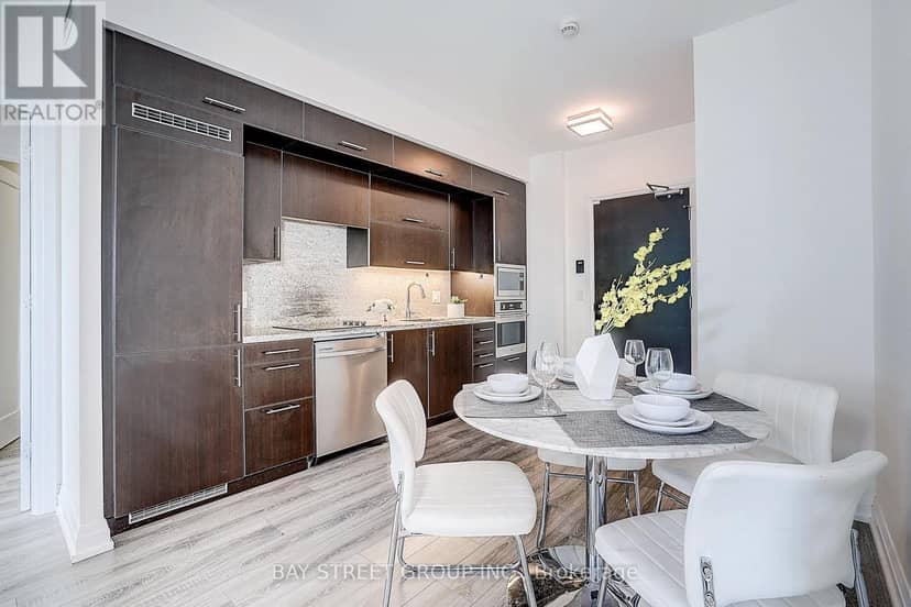 811 - 2 Anndale Drive — photo 10 of 40