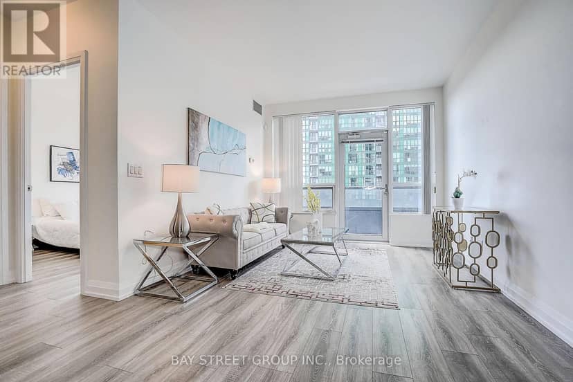 811 - 2 Anndale Drive — photo 15 of 40