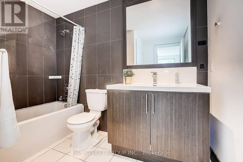 811 - 2 Anndale Drive — photo 25 of 40