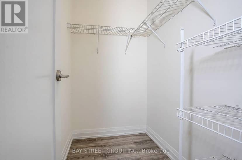 811 - 2 Anndale Drive — photo 24 of 40