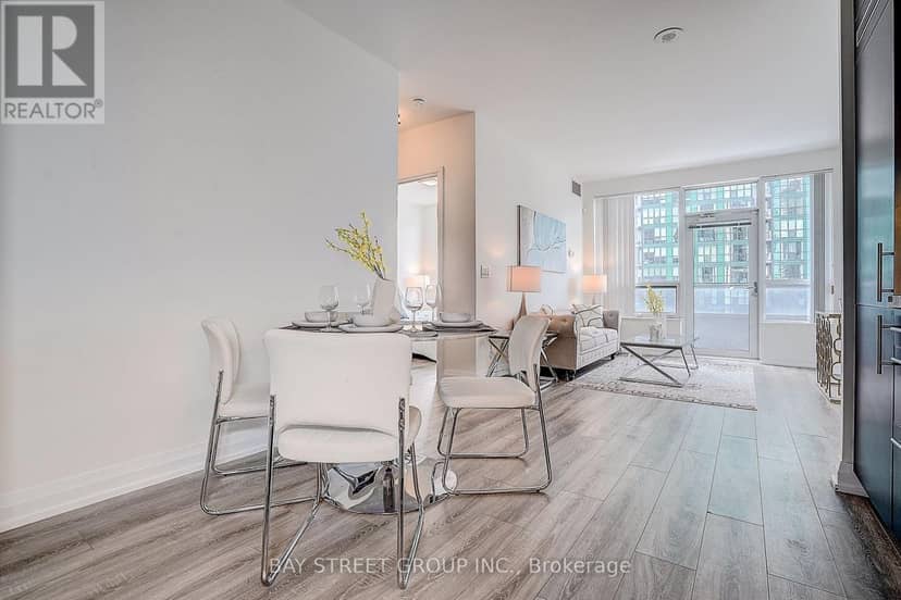 811 - 2 Anndale Drive — photo 4 of 40