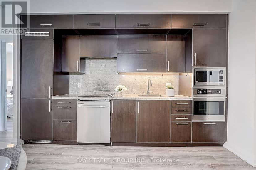 811 - 2 Anndale Drive — photo 6 of 40