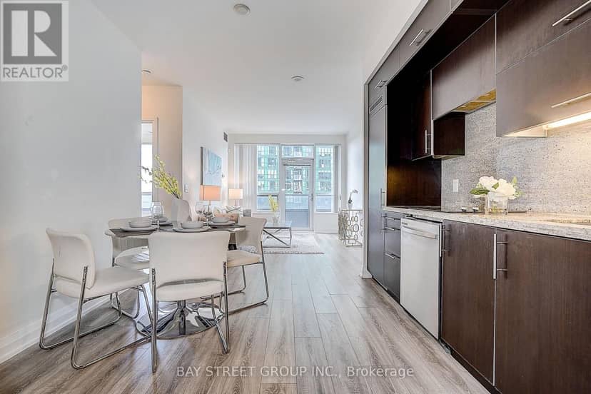 811 - 2 Anndale Drive — photo 8 of 40