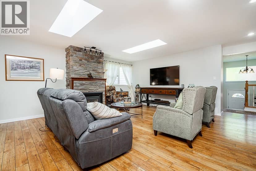 404 MUNDY STREET, Coquitlam, photo 6