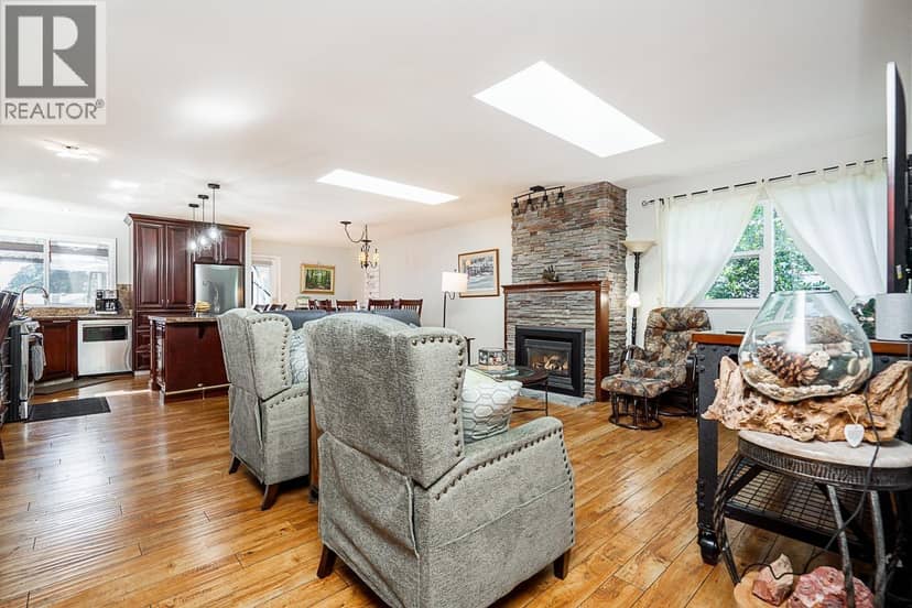 404 MUNDY STREET, Coquitlam, photo 5