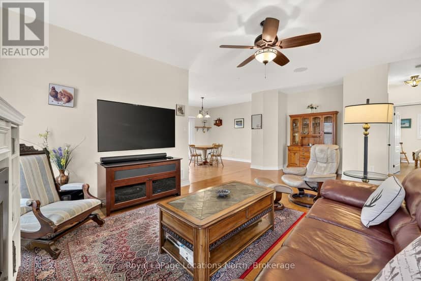 47 Chamberlain Crescent — photo 15 of 40