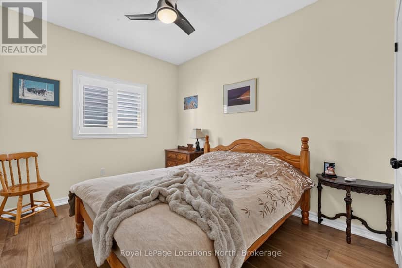 47 Chamberlain Crescent — photo 21 of 40