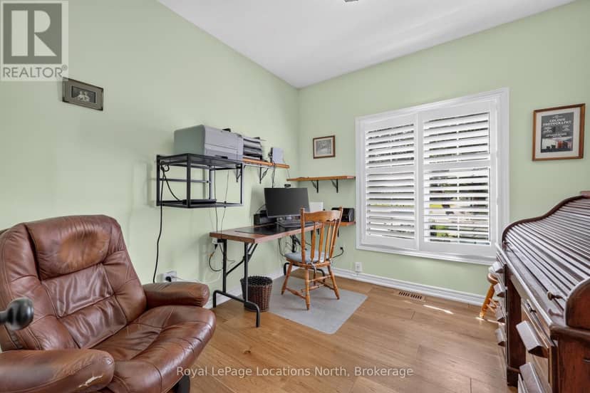 47 Chamberlain Crescent — photo 25 of 40