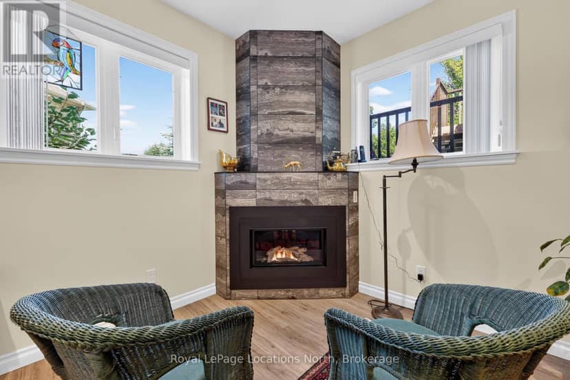 47 Chamberlain Crescent — photo 30 of 40