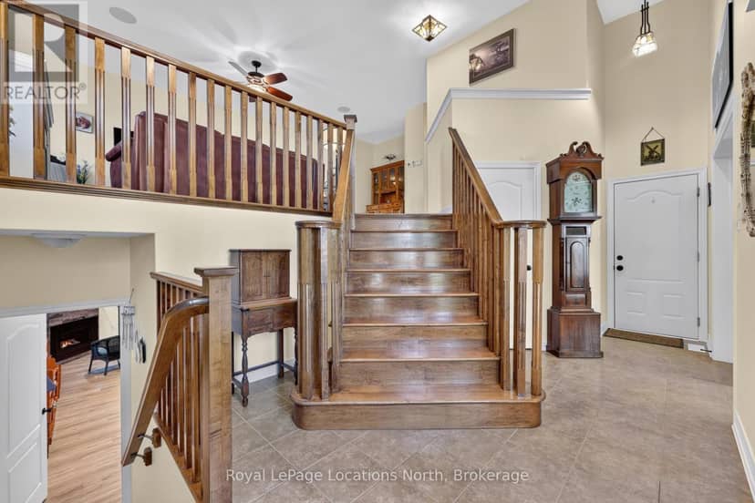 47 Chamberlain Crescent — photo 7 of 40