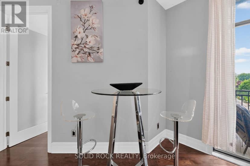 PH18 - 808 Bronson Avenue — photo 17 of 40