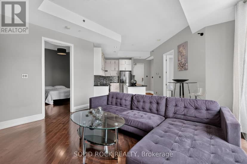 PH18 - 808 Bronson Avenue — photo 19 of 40
