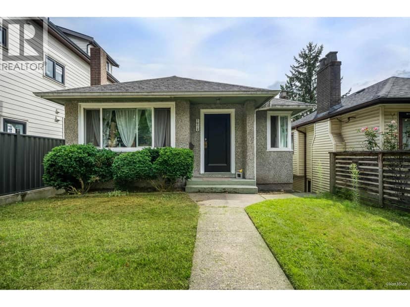 1978 E 8TH AVENUE, Vancouver