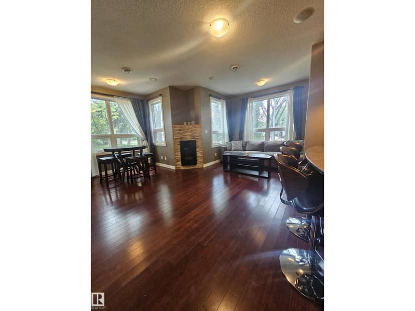 8306 108 ST NW — photo 27 of 40