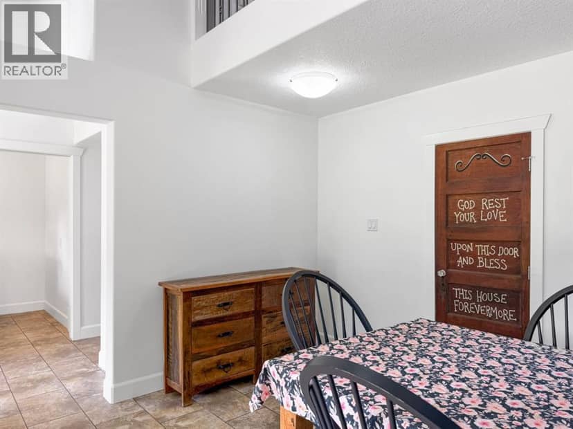 15 2 Avenue SW — photo 18 of 40