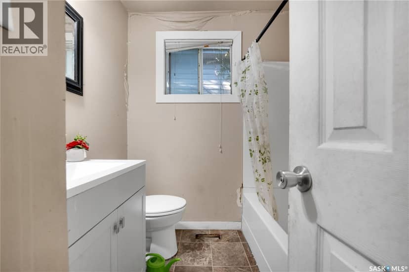 1142 Retallack STREET — photo 19 of 25