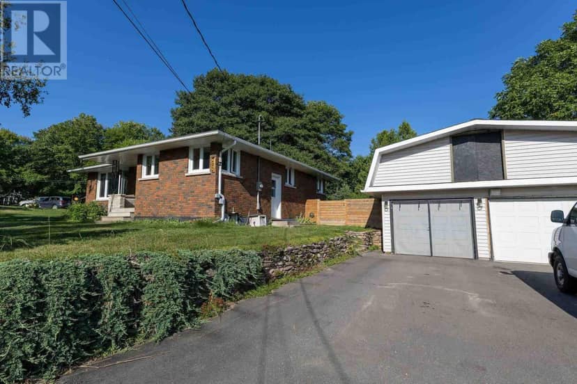 202 Old Goulais Bay RD, Includes 196 Old Goulais Bay Road — photo 4 of 40