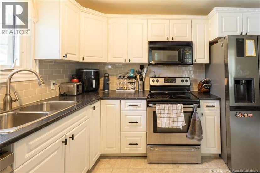 14 Brewster Street — photo 8 of 25